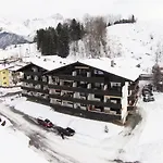 In Directly On The Slopes Maria Alm am Steinernen Meer